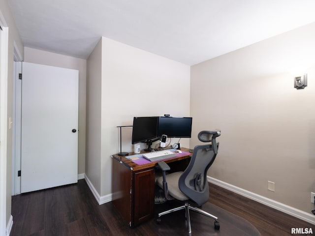 1100 Hampton Rd, Washington, IL 61571 - office with wood finished floors