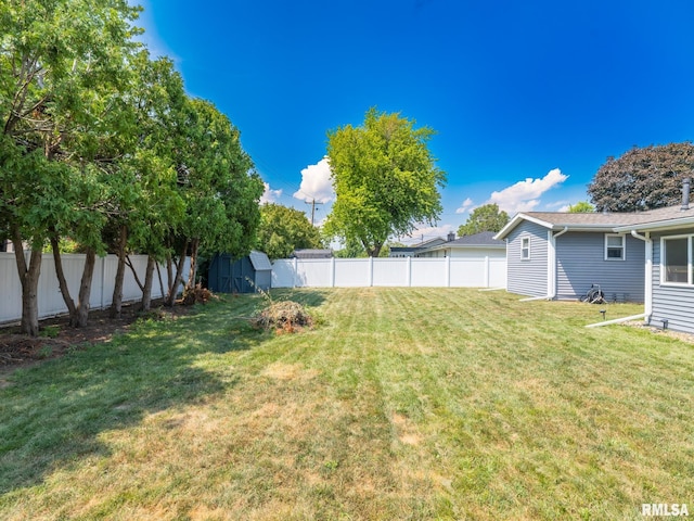 1100 Hampton Rd, Washington, IL 61571 - view of fenced backyard
