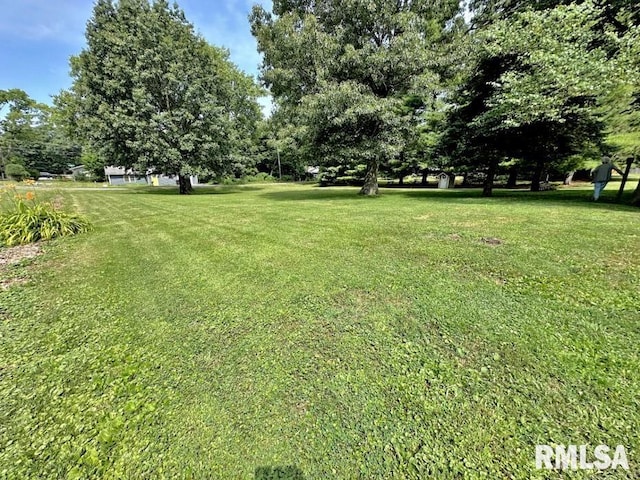 S Behrens Ave, Washington, IL 61571