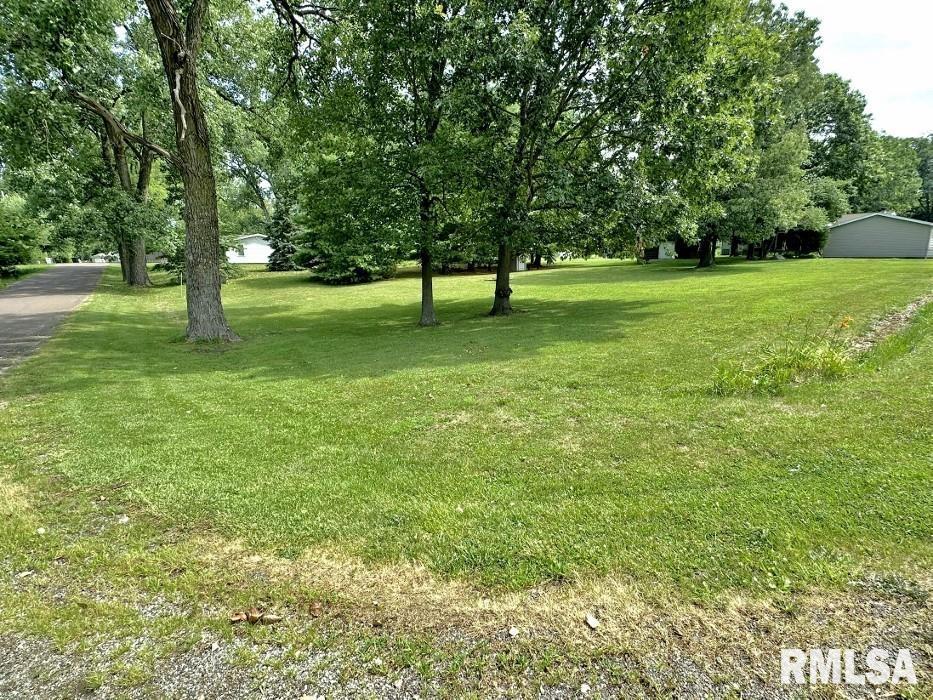 S Behrens Ave, Washington, IL 61571
