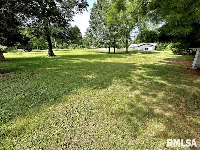 S Behrens Ave, Washington, IL 61571