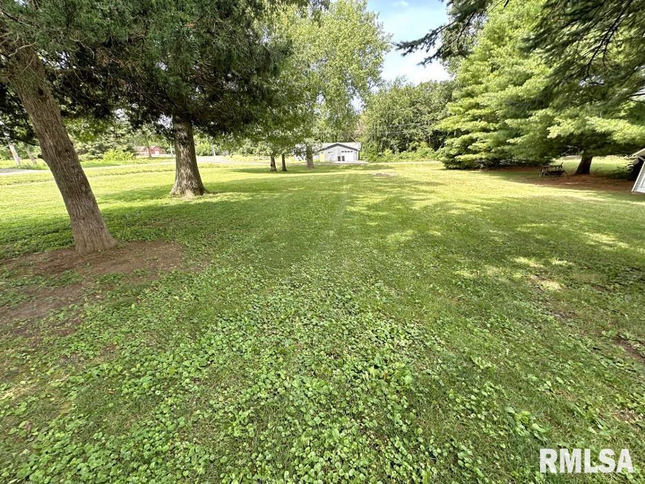 S Behrens Ave, Washington, IL 61571