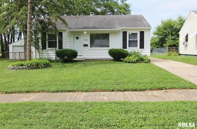 1023 S Tonti Cir, Peoria, IL 61605 - photo 1