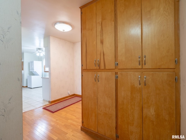 204 Ivanhoe Way, Bloomington, IL 61701 - corridor featuring light wood-type flooring and baseboards