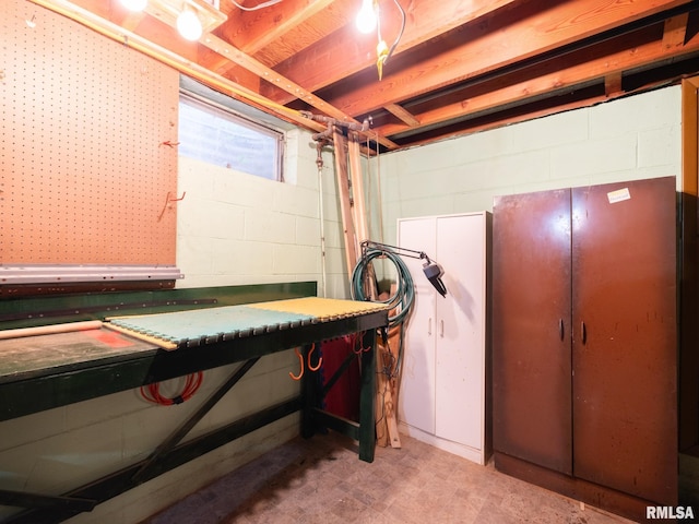 204 Ivanhoe Way, Bloomington, IL 61701 - view of basement