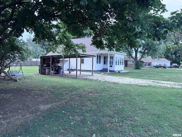 1807 N 5th St, Chillicothe, IL 61523 - view of front of home featuring a shingled roof