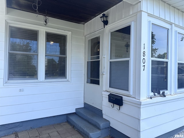 1807 N 5th St, Chillicothe, IL 61523 - entrance to property