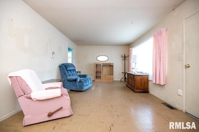 1425 Arthur St, Pekin, IL 61554 - living area featuring baseboards