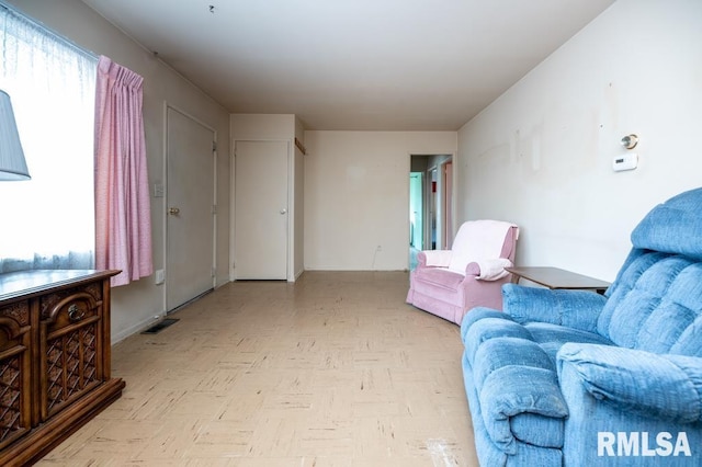1425 Arthur St, Pekin, IL 61554 - view of living area