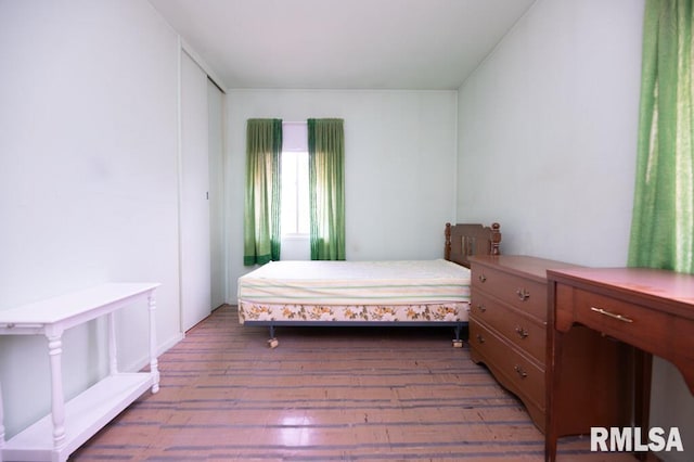 1425 Arthur St, Pekin, IL 61554 - bedroom with wood-type flooring