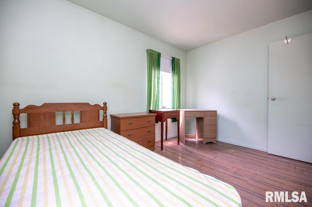 1425 Arthur St, Pekin, IL 61554 - bedroom featuring wood finished floors