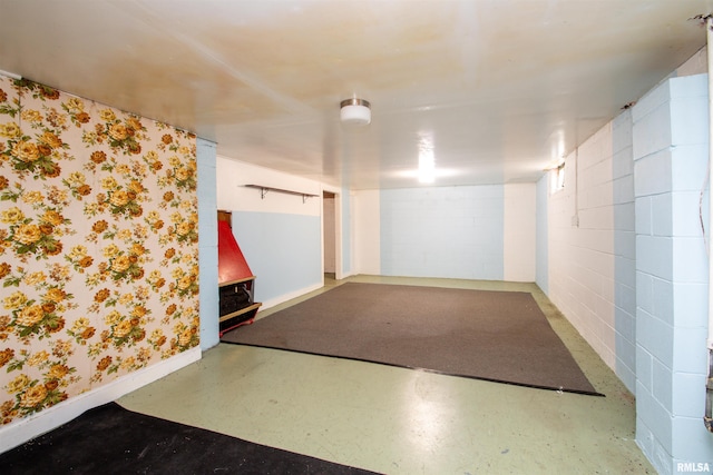 416 W Maple St, Chillicothe, IL 61523 - finished below grade area with wallpapered walls and concrete block wall