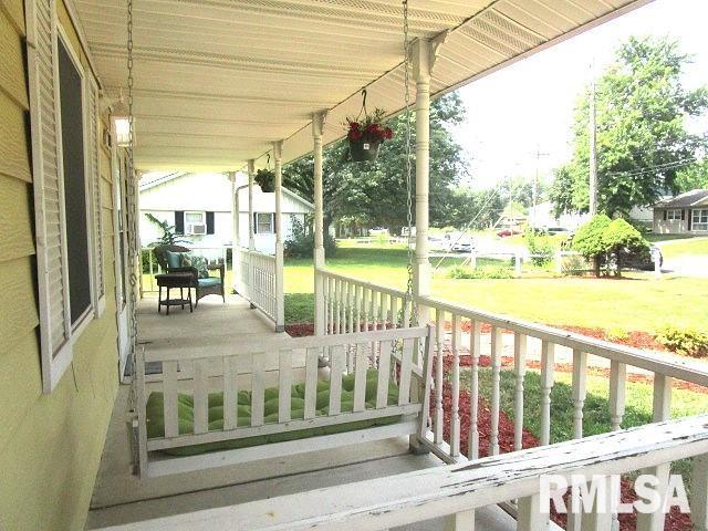 1702 Florence Ave, Pekin, IL 61554 - photo 2