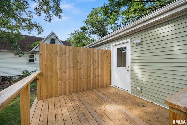 117 Hazel Ct, Creve Coeur, IL 61610 - view of wooden terrace