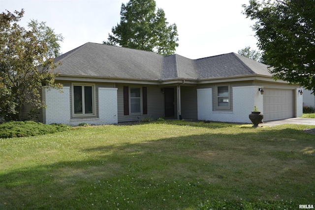 1925 Riverview Dr, Macomb, IL 61455 - photo 1