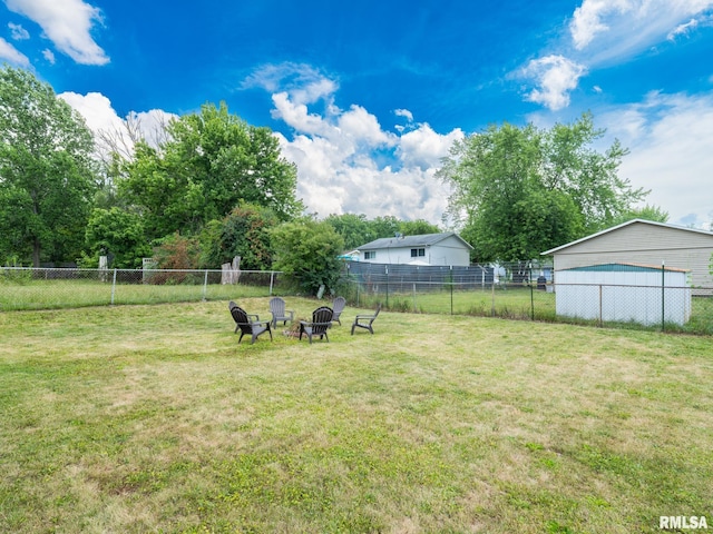 6110 N Idlewhile Dr, Peoria, IL 61614 - view of yard