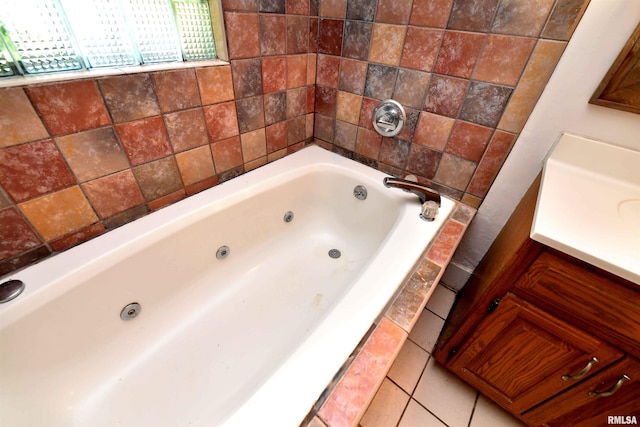 300 E Embert Pl, Peoria, IL 61603 - bathroom with a tub with jets and vanity