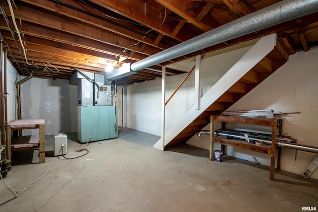 339 N Dr, Morton, IL 61550 - unfinished below grade area with heating unit and stairs