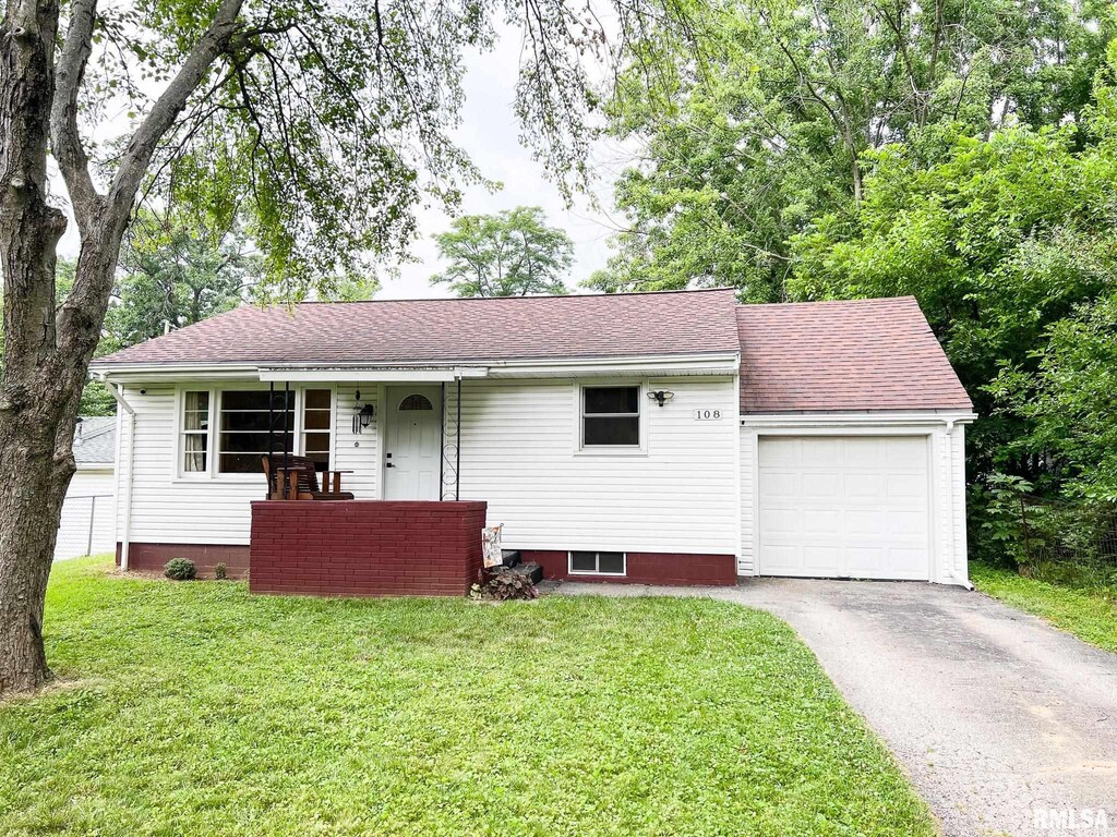 108 Oakwood Ave, East Peoria, IL 61611 - photo 1