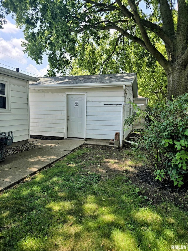 403 Koch St, Pekin, IL 61554 - view of outbuilding