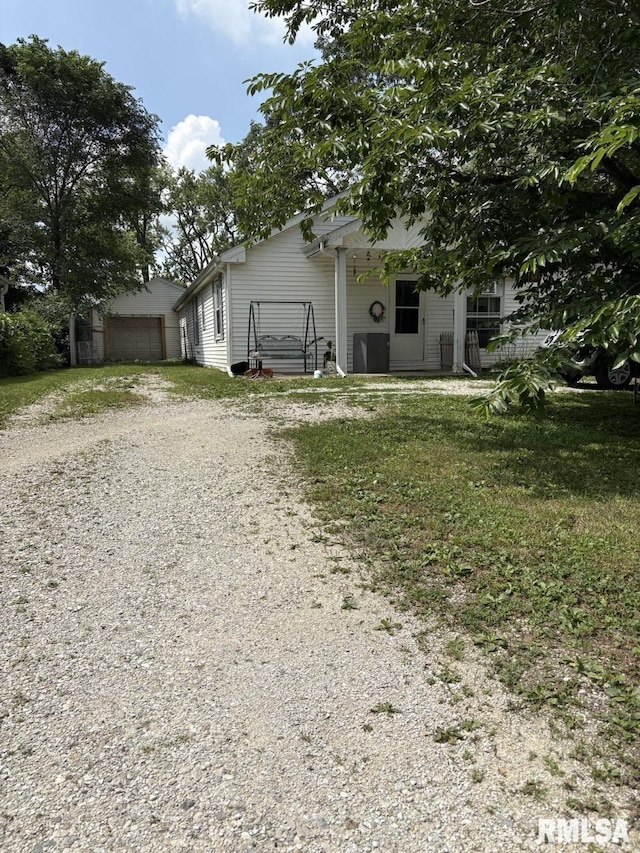 524 Dempsey St, Creve Coeur, IL 61610 - photo 1