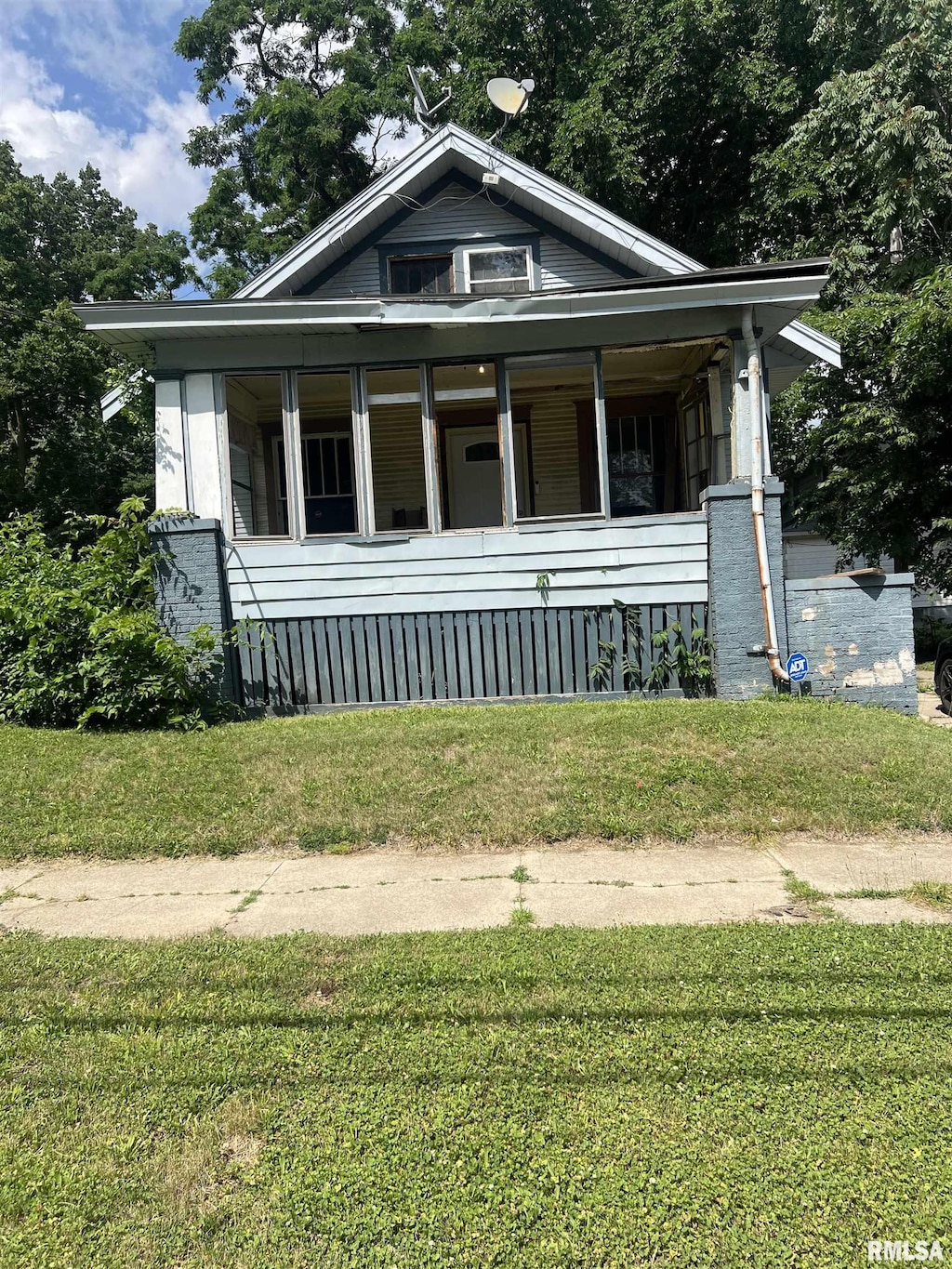 502 Caroline St, Peoria, IL 61603 - photo 1