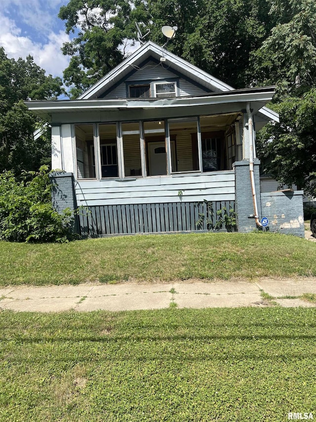 502 Caroline St, Peoria, IL 61603 - photo 1