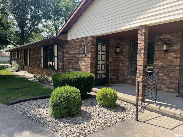 500 James Dr, Macomb, IL 61455 - photo 1