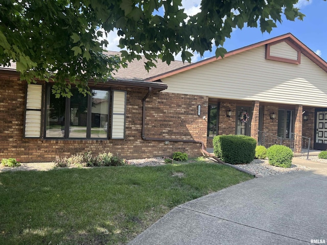 500 James Dr, Macomb, IL 61455 - photo 2