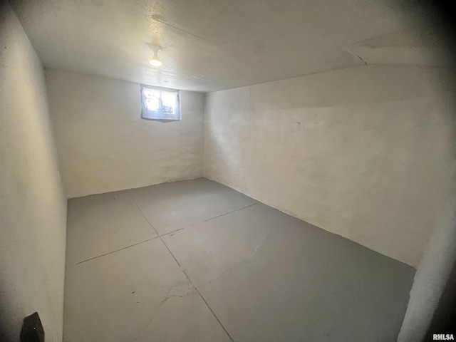 889 S Chambers St, Galesburg, IL 61401 - photo 20