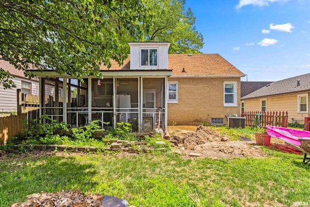 317 N Highland St, Creve Coeur, IL 61610 - photo 25