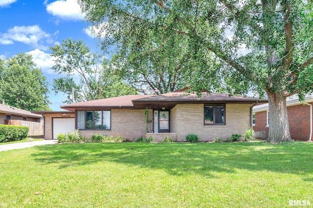 1410 N 4th St, Pekin, IL 61554 - photo 1