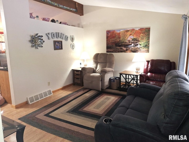 757 W Locust St, Canton, IL 61520 - photo 3