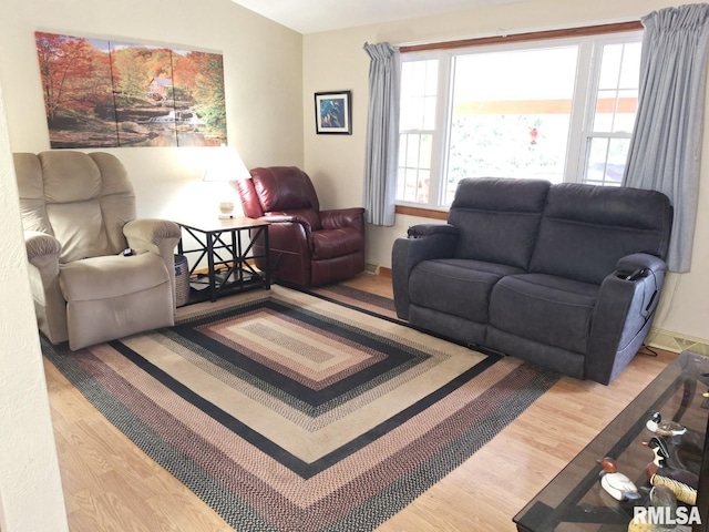 757 W Locust St, Canton, IL 61520 - photo 5