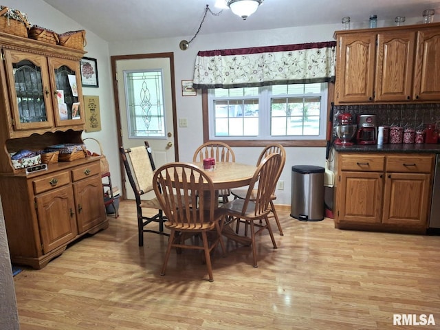 757 W Locust St, Canton, IL 61520 - photo 6