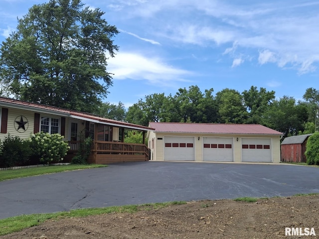 757 W Locust St, Canton, IL 61520 - photo 53