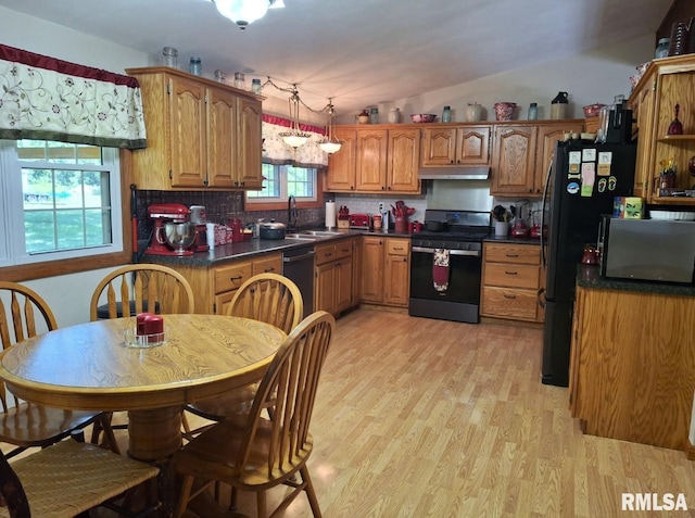 757 W Locust St, Canton, IL 61520 - photo 9