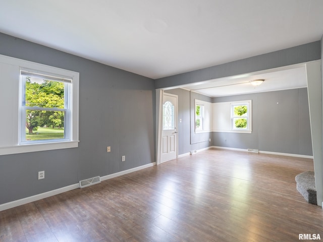 507 N Madison St, Washburn, IL 61570 - photo 3