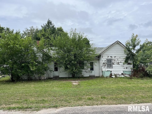 506 W Mclean St, Colchester, IL 62326 - photo 1