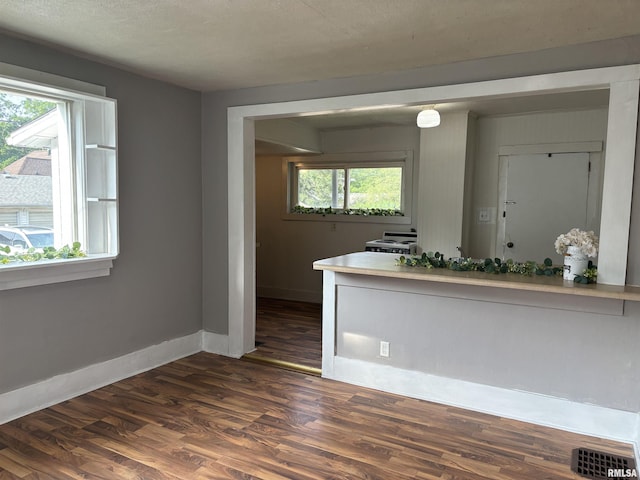 747 Prince St, Pekin, IL 61554 - photo 9
