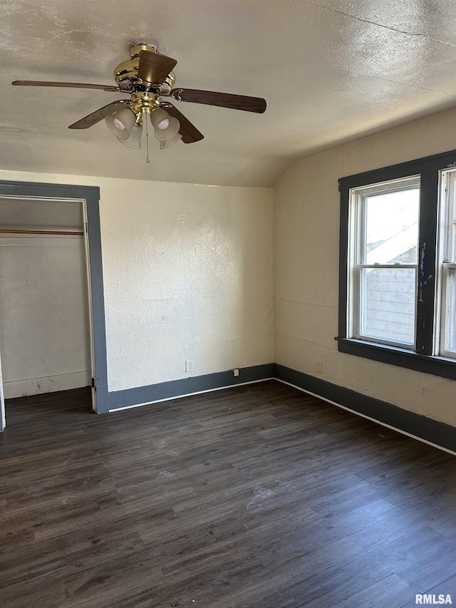417 E Arcadia Ave, Peoria, IL 61604 - photo 14