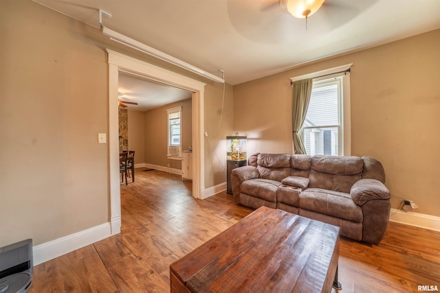 910 S 5th St, Pekin, IL 61554 - photo 7