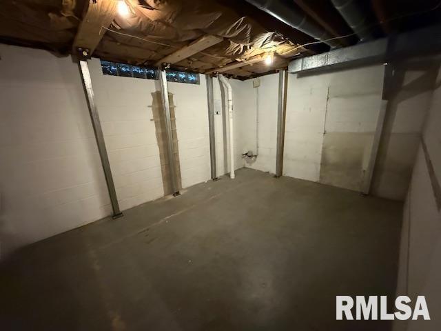 1219 W Adams St, Macomb, IL 61455 - photo 19