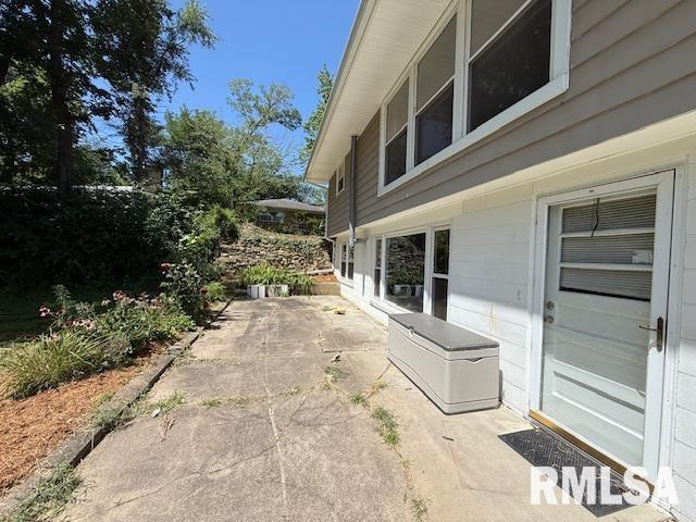 1219 W Adams St, Macomb, IL 61455 - photo 21