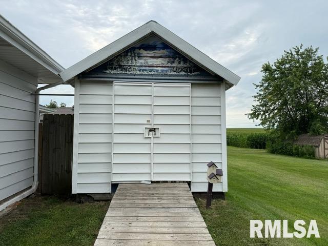 200 W 3rd Ave, Deer Creek, IL 61733 - photo 23