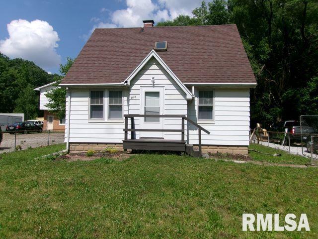 2013 Meadow Ave, East Peoria, IL 61611 - photo 1