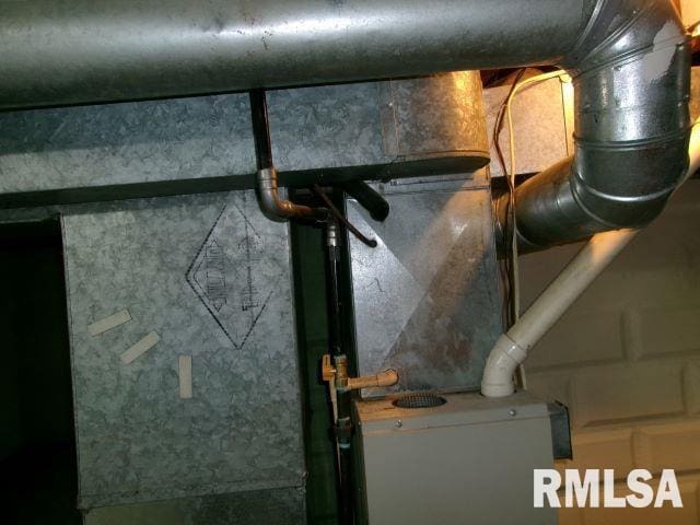 2013 Meadow Ave, East Peoria, IL 61611 - photo 28