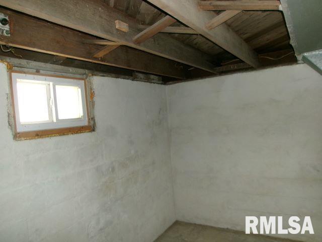 2013 Meadow Ave, East Peoria, IL 61611 - photo 30