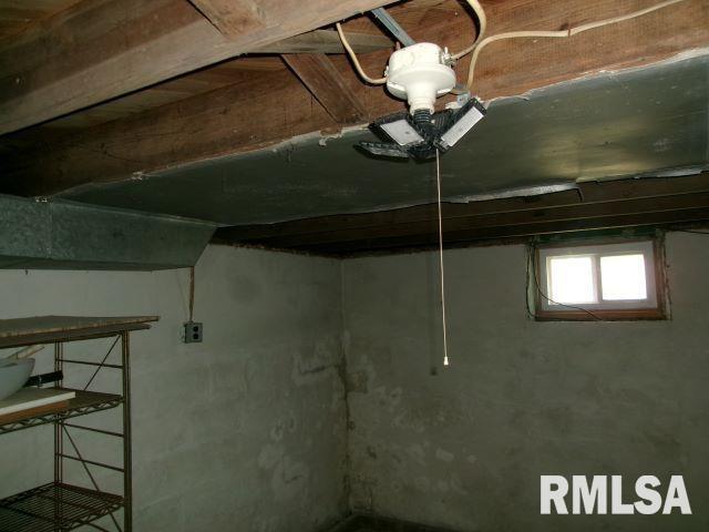 2013 Meadow Ave, East Peoria, IL 61611 - photo 32