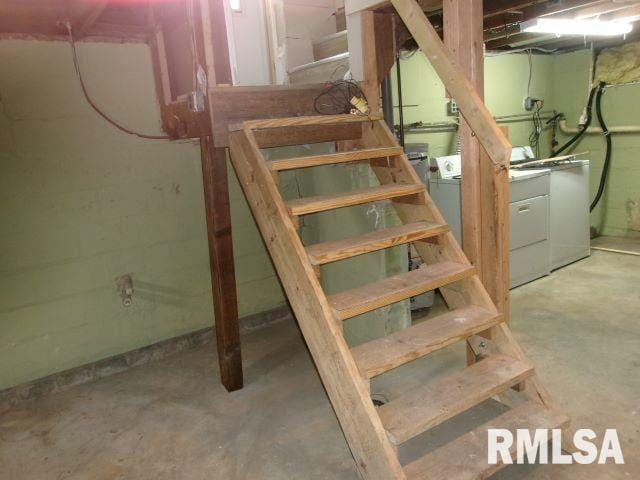 2013 Meadow Ave, East Peoria, IL 61611 - photo 33